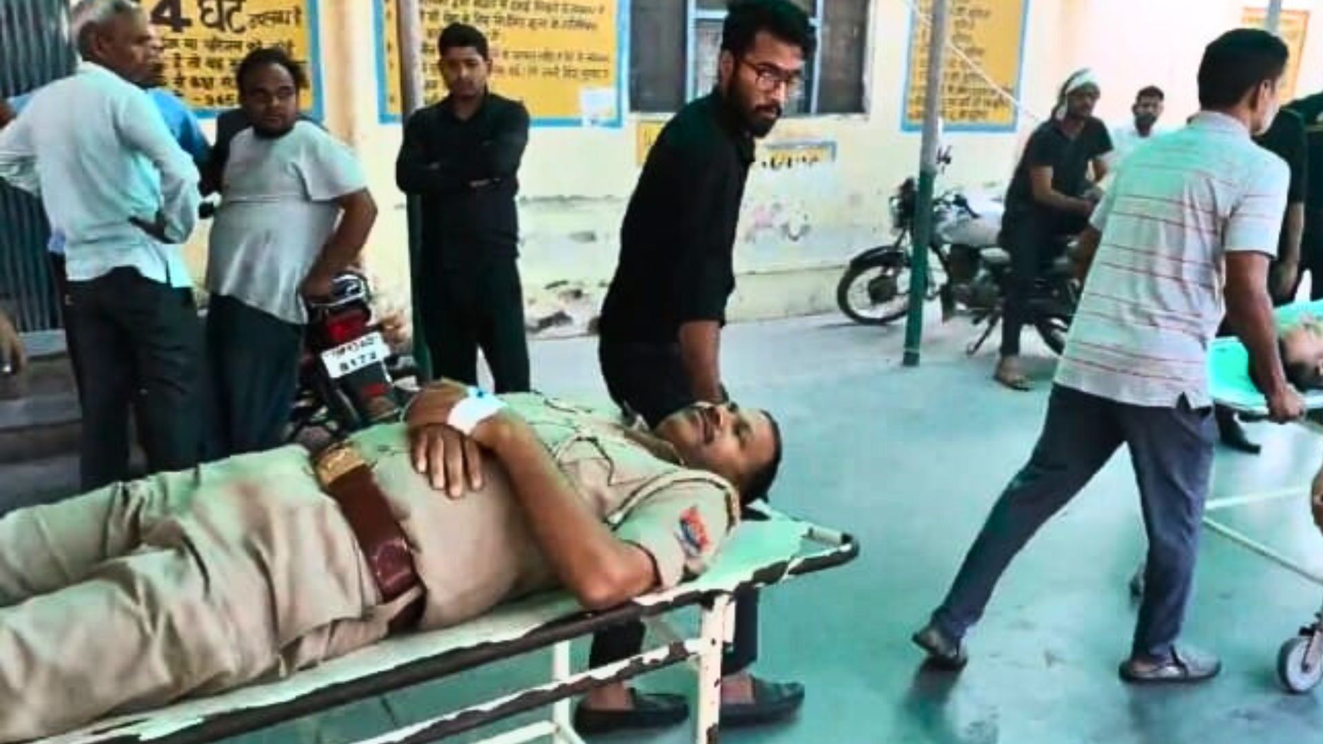 
यूपी पुलिस के हाथों मारा गया मोस्टवांटेड अपराधी राजेश जाटव, 30 साल की उम्र में दर्ज थे 50 से अधिक केस, वेस्ट यूपी के कई जिलों में था आतंक
