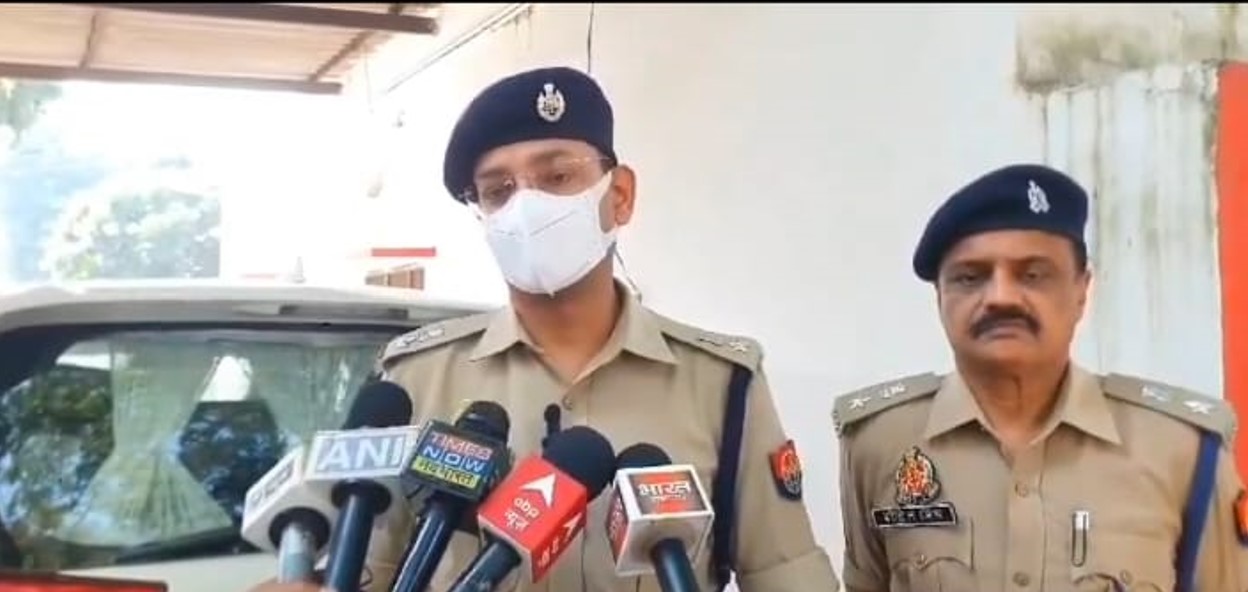 
यूपी पुलिस के हाथों मारा गया मोस्टवांटेड अपराधी राजेश जाटव, 30 साल की उम्र में दर्ज थे 50 से अधिक केस, वेस्ट यूपी के कई जिलों में था आतंक
