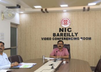 बरेली में बस स्टेशनों के निर्माण कार्यों की प्रगति की डीएम ने की समीक्षा, गुणवत्ता और समयबद्धता पर दिया जोर