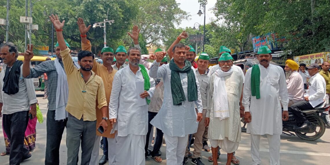 बरेली: अफीम उत्पादक कृषकों के हित में किसान एकता संघ ने सौंपा ज्ञापन, 2962 लाइसेंस नियमित करने की मांग