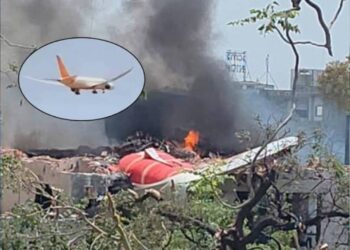 ✈️ भारत का सबसे बड़ा विमान हादसा: अहमदाबाद में एयर इंडिया की फ्लाइट क्रैश, 240 की मौत