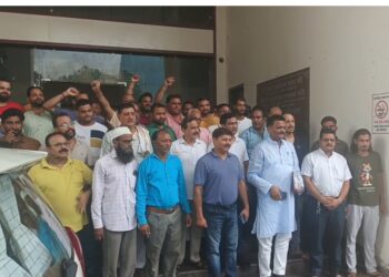 बरेली में किराया बढ़ोतरी के खिलाफ भड़के व्यापारी,नगर निगम में प्रदर्शन”12 गुना किराया वृद्धि पर जताया विरोध